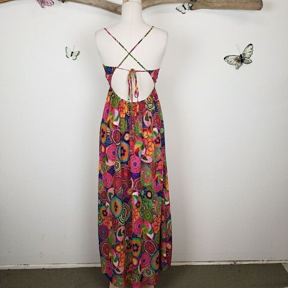 Banjul strappy maxi dress in 70's Inspired print - Picture 3 of 8